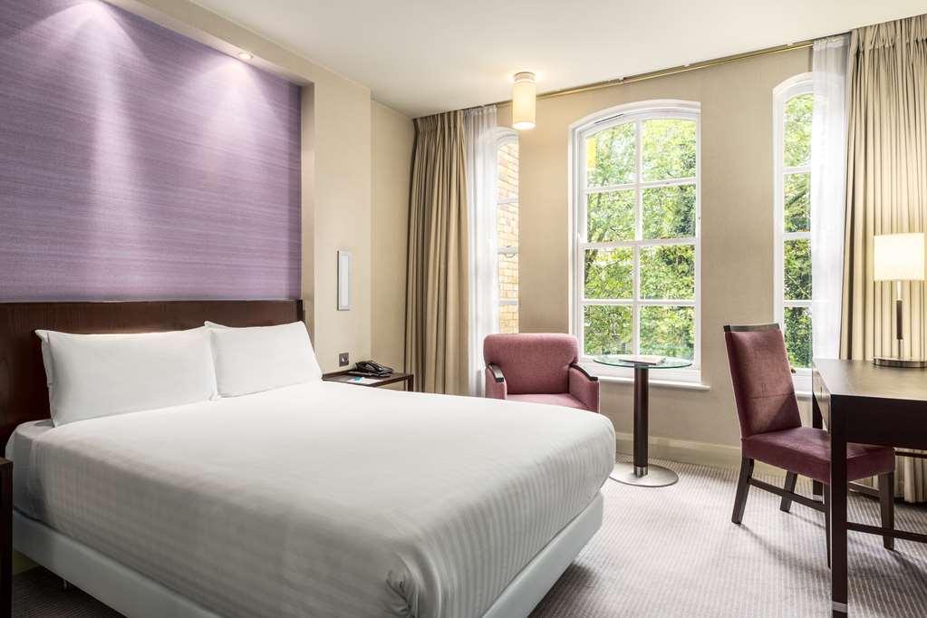 Nh London Kensington Hotel Room photo